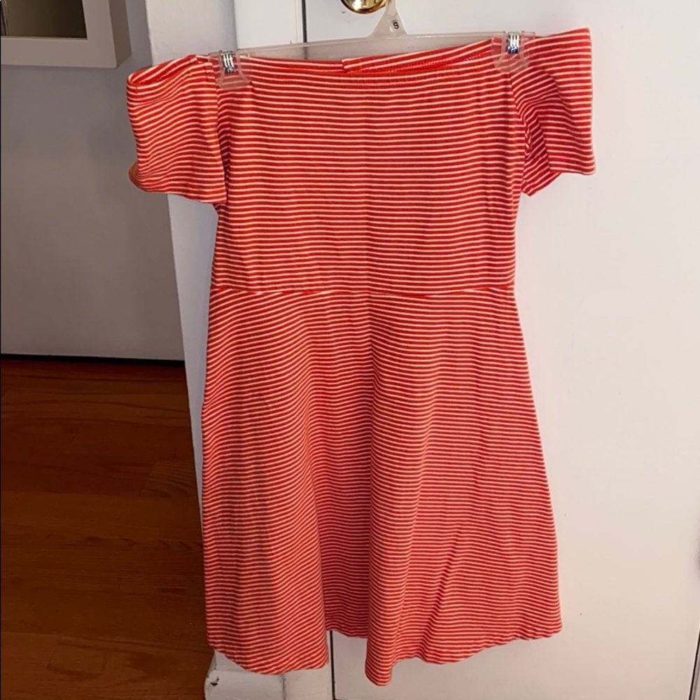 Old navy strapless dress only worn once